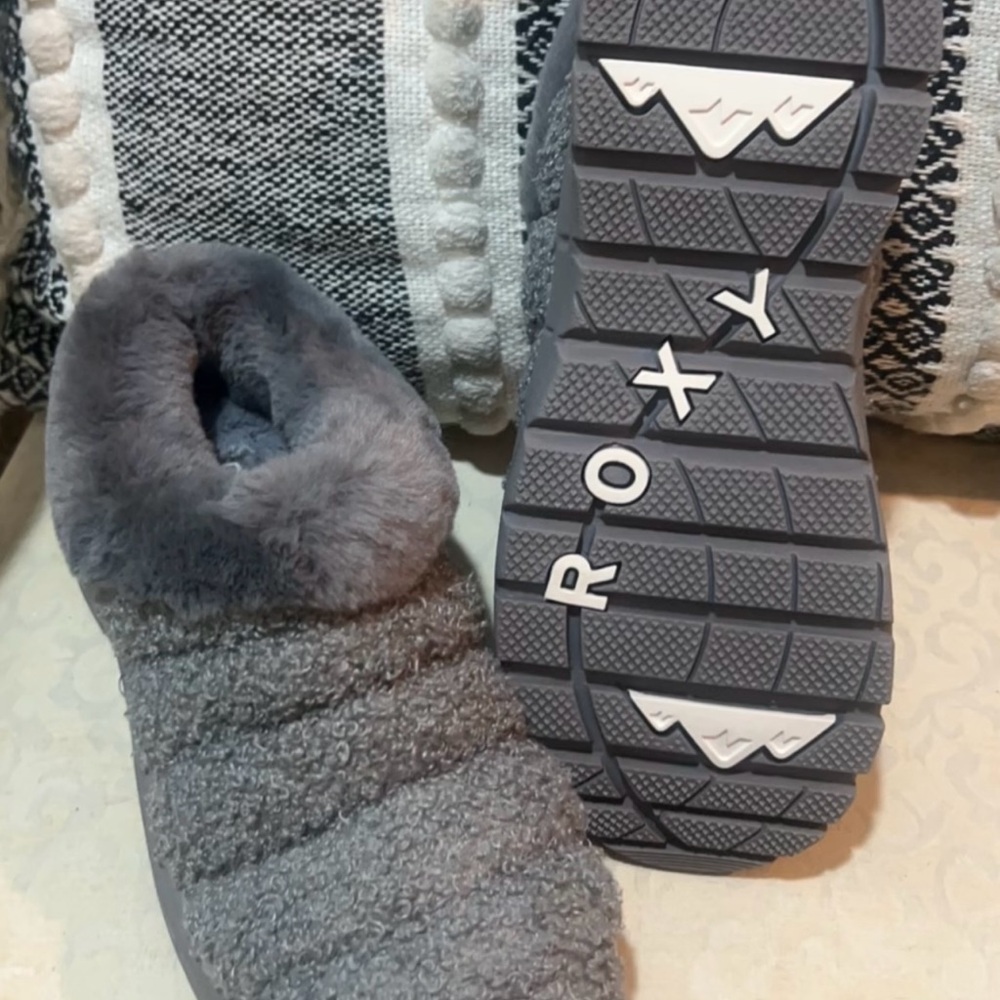 Roxy size 6 Maggie Mule Grey
